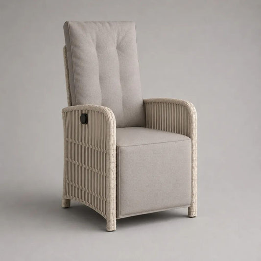 Fauteuil de jardin inclinable avec repose-pieds en résine tressée beige et coussins en tissu taupe, 61 × 69-104 × 110 cm